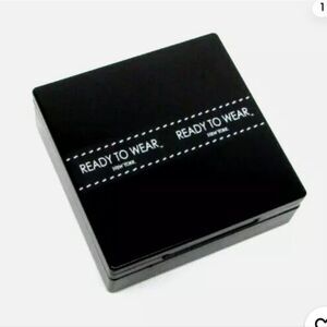 Ready To Wear HydraSkin Moisturizing Perfecting Powder